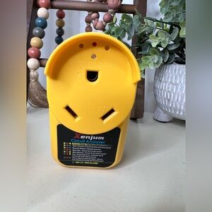 Brand New-Nema RV Circuit Analyzer With Surge Protection 30 Amp 125V